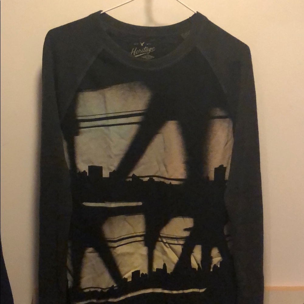 American Eagle Long Sleeve Shirt